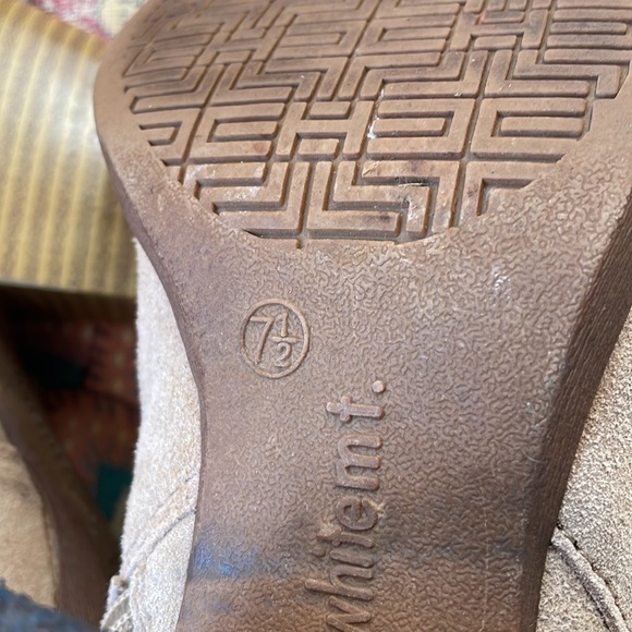 Size 71/2 leather boots. Suede with leather belt contrasts. Soles are good. - Picture 6 of 6